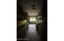 1975 Teakwood Drive, Jackson, MS 39212
