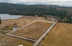 S Beaver Lake Rd, Athol, ID 83801