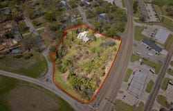 101 Bluebird St, Mt Pleasant, TX 75455