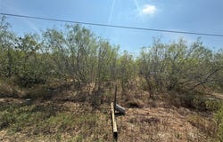 200 Reata Ranch Rd, Lockhart, TX 78644