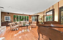 31 Hancock Hill Dr, Worcester, MA 01609