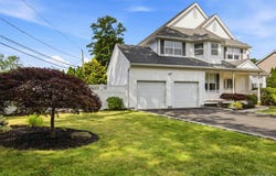 6 Poplar Lane, Commack, NY 11725