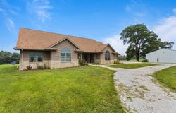 1484 E County Road 640, Tuscola, IL 61953