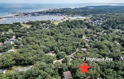 7 Highland Avenue, Oak Bluffs, MA 02557