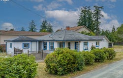 1923 MAPLE St, MyrtlePoint, OR 97458
