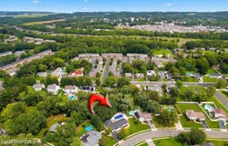 17 Mohawk Drive, Matawan, NJ 07747
