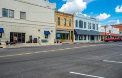 203 Main St, Smithville, TX 78957