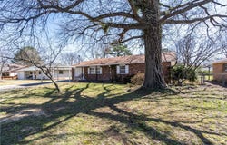 2503 Toni, Springdale, AR 72762