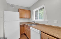 11620 VANTAGE HILL Road, RESTON, VA 20190