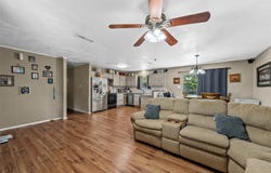 218 N Calhoun Street, Groesbeck, TX 76642