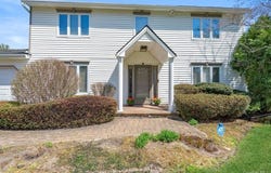 18 Lincoln Avenue, Dix Hills, NY 11746
