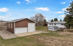 600 SW 28th Ave, Minot, ND 58701