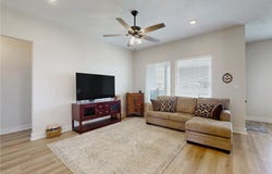 100 Turnrow Cove, Snook, TX 77878