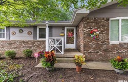 2340 GRINNELL Drive, Springfield, IL 62704