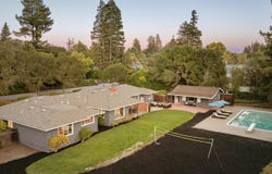 134 Hawthorne DR, ATHERTON, CA 94027