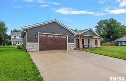 55 Durbin Terrace, Chatham, IL 62629