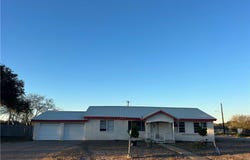 516 Stinson Street, Freer, TX 78357