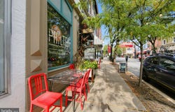 111 W STATE ST, KENNETT SQUARE, PA 19348