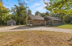 25 River Rock Lane, Freeport, ME 04032