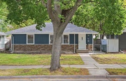 5130 Queen Avenue N, Minneapolis, MN 55430