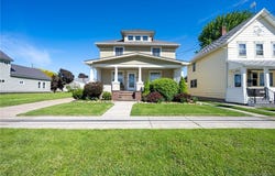 322 Lake Shore Drive E, Dunkirk, NY 14048