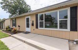 607 NE 66th Terrace, Gladstone, MO 64118