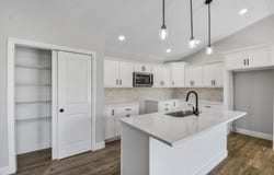 704 Cates Drive, Mahomet, IL 61853