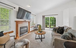 4490 W TRASINO Way, APPLETON, WI 54913
