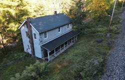 152 Flagstone Road, Shohola, PA 18458
