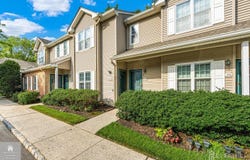 20 MULFORD Street, Roseland, NJ 07068