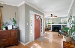 2828 WASHINGTON Way, Longview, WA 98632