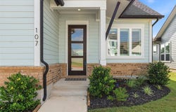 107 Breda Ave, Bastrop, TX 78602