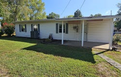 18 SE Crescent Drive, Mt Vernon, IL 62864