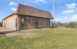 907 5 Highway, Tipton, MO 65081