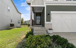 8765 SW Brickell Drive, Blue Springs, MO 64064