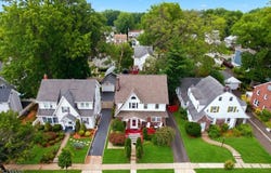 351 Griggs Ave, Teaneck Twp., NJ 07666-3101