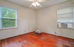 2109 Wayside Drive, Bryan, TX 77802