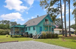 5320 CEDAR DR, CHINCOTEAGUE, VA 23336