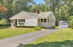 6 Bruce Road, Manchester, CT 06040