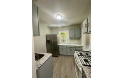 233 Oakwood Avenue, Rockford, IL 61101