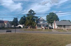 1502 Main, Vincennes, IN 47591