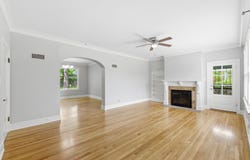 959 UNIVERSITY St, Memphis, TN 38107