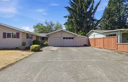 4700 THUNDERBIRD St, Eugene, OR 97404