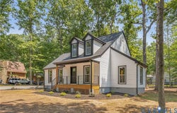 1 Long Leaf Ln, Palmyra, VA 22963