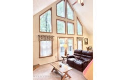 48 Keats Lane, Albrightsville, PA 18210