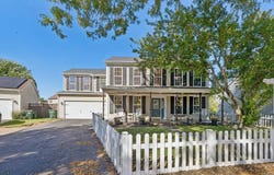 123 Eisenhower Drive, Oswego, IL 60543