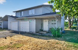 30 T St, Springfield, OR 97477