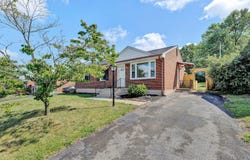 1420 Arrow Dr, Salem, VA 24153