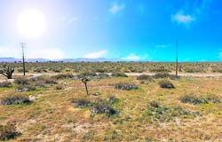 Cor 110th, Sun Village, CA 93543