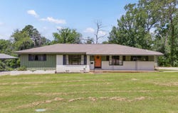 137 Gardner Drive, Palestine, TX 75803